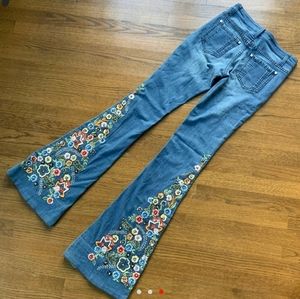 Embroidered women's jeans size 27" deadstock